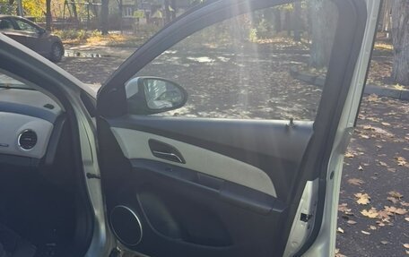 Chevrolet Cruze II, 2011 год, 350 000 рублей, 15 фотография