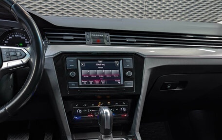 Volkswagen Passat B8 рестайлинг, 2020 год, 1 999 000 рублей, 16 фотография