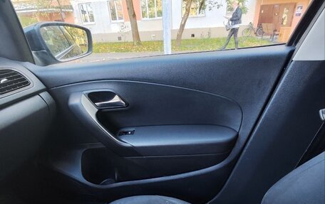 Volkswagen Polo VI (EU Market), 2014 год, 800 000 рублей, 18 фотография