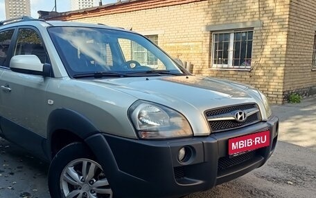Hyundai Tucson III, 2008 год, 777 000 рублей, 4 фотография