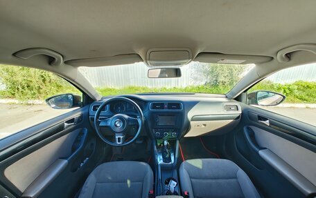 Volkswagen Jetta VI, 2013 год, 650 000 рублей, 5 фотография