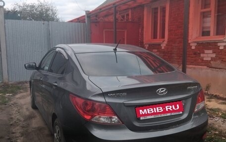Hyundai Solaris II рестайлинг, 2012 год, 850 000 рублей, 1 фотография