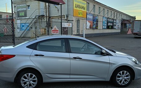 Hyundai Solaris II рестайлинг, 2014 год, 785 000 рублей, 4 фотография