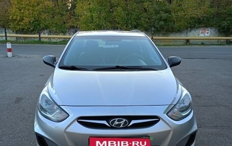 Hyundai Solaris II рестайлинг, 2014 год, 785 000 рублей, 2 фотография