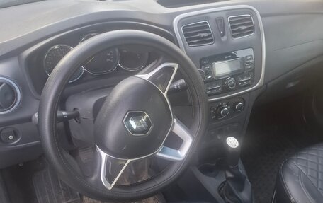 Renault Logan II, 2019 год, 340 000 рублей, 5 фотография