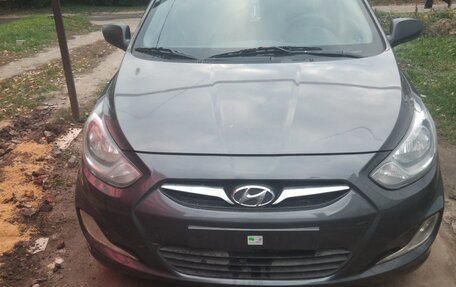 Hyundai Solaris II рестайлинг, 2012 год, 850 000 рублей, 2 фотография