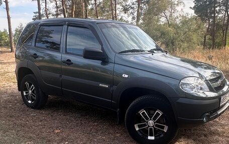 Chevrolet Niva I рестайлинг, 2016 год, 620 000 рублей, 2 фотография