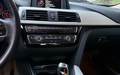 BMW 3 серия, 2016 год, 2 190 000 рублей, 14 фотография
