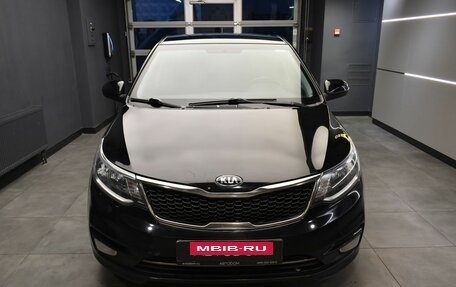 KIA Rio III рестайлинг, 2016 год, 1 077 000 рублей, 2 фотография