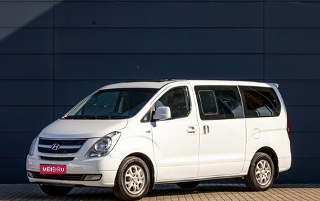 Hyundai Grand Starex Grand Starex I рестайлинг 2, 2010 год, 1 895 000 рублей, 1 фотография