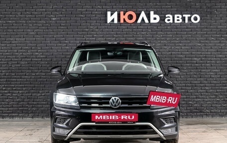 Volkswagen Tiguan II, 2018 год, 2 550 000 рублей, 3 фотография