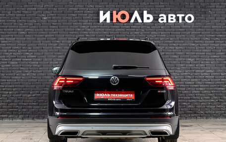 Volkswagen Tiguan II, 2018 год, 2 550 000 рублей, 6 фотография