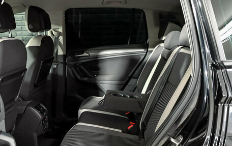 Volkswagen Tiguan II, 2018 год, 2 550 000 рублей, 19 фотография