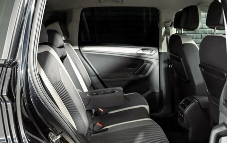 Volkswagen Tiguan II, 2018 год, 2 550 000 рублей, 18 фотография
