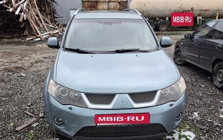 Mitsubishi Outlander III рестайлинг 3, 2008 год, 850 000 рублей, 16 фотография