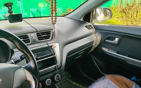 KIA Rio III рестайлинг, 2015 год, 1 000 000 рублей, 5 фотография