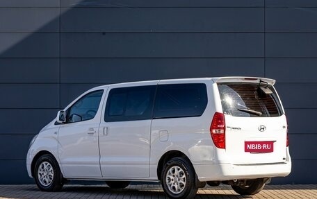 Hyundai Grand Starex Grand Starex I рестайлинг 2, 2010 год, 1 895 000 рублей, 4 фотография