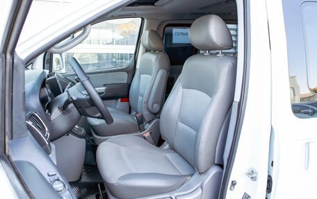 Hyundai Grand Starex Grand Starex I рестайлинг 2, 2010 год, 1 895 000 рублей, 13 фотография