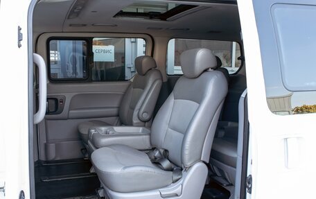 Hyundai Grand Starex Grand Starex I рестайлинг 2, 2010 год, 1 895 000 рублей, 21 фотография