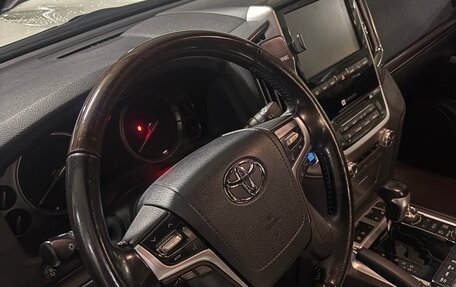 Toyota Land Cruiser 200, 2020 год, 8 500 000 рублей, 5 фотография