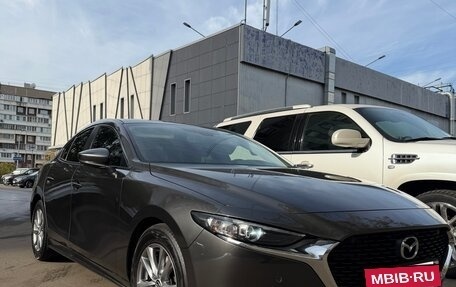 Mazda 3, 2019 год, 2 100 000 рублей, 2 фотография