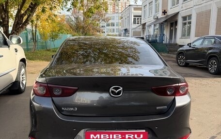 Mazda 3, 2019 год, 2 100 000 рублей, 3 фотография