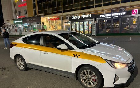 Hyundai Elantra VI рестайлинг, 2019 год, 800 000 рублей, 2 фотография