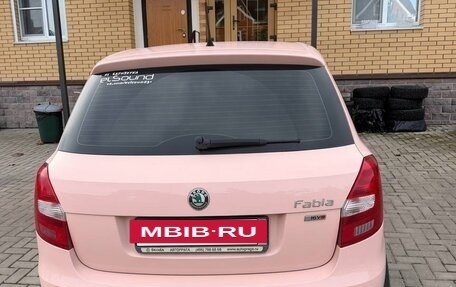 Skoda Fabia II, 2012 год, 650 000 рублей, 2 фотография