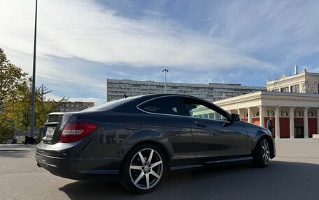 Mercedes-Benz C-Класс, 2011 год, 1 200 000 рублей, 5 фотография