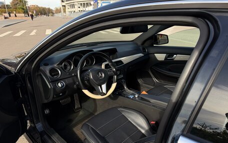 Mercedes-Benz C-Класс, 2011 год, 1 200 000 рублей, 8 фотография