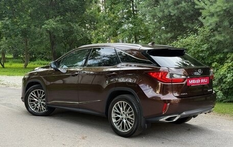Lexus RX IV рестайлинг, 2017 год, 2 880 000 рублей, 6 фотография
