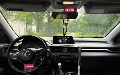 Lexus RX IV рестайлинг, 2017 год, 2 880 000 рублей, 12 фотография