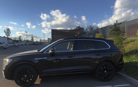 Volkswagen Touareg III, 2018 год, 4 750 000 рублей, 8 фотография