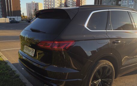 Volkswagen Touareg III, 2018 год, 4 750 000 рублей, 10 фотография