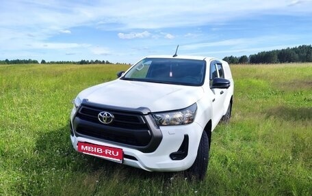 Toyota Hilux VIII, 2020 год, 4 700 000 рублей, 4 фотография