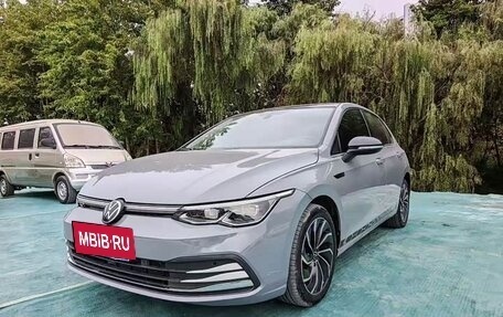 Volkswagen Golf VIII, 2023 год, 1 520 777 рублей, 3 фотография