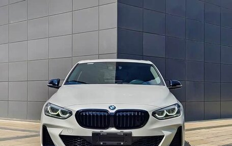 BMW 1 серия, 2023 год, 1 610 001 рублей, 2 фотография
