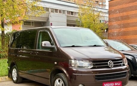 Volkswagen Caravelle T5, 2013 год, 2 350 000 рублей, 3 фотография