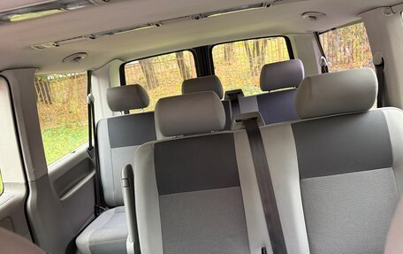 Volkswagen Caravelle T5, 2013 год, 2 350 000 рублей, 9 фотография