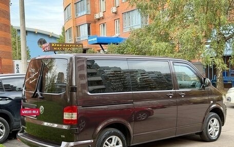 Volkswagen Caravelle T5, 2013 год, 2 350 000 рублей, 4 фотография