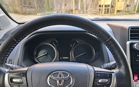 Toyota Land Cruiser Prado 150 рестайлинг 2, 2018 год, 6 650 000 рублей, 5 фотография