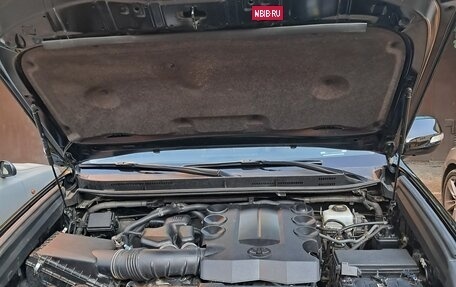 Toyota Land Cruiser Prado 150 рестайлинг 2, 2018 год, 6 650 000 рублей, 15 фотография