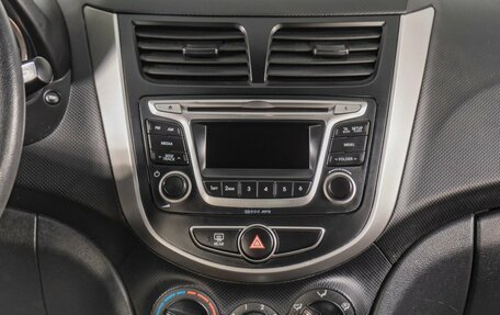 Hyundai Solaris II рестайлинг, 2015 год, 1 069 000 рублей, 16 фотография