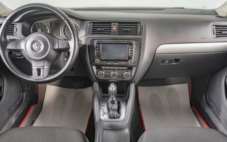 Volkswagen Jetta VI, 2013 год, 939 000 рублей, 11 фотография