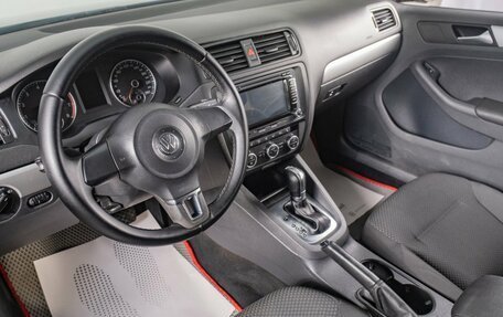 Volkswagen Jetta VI, 2013 год, 939 000 рублей, 8 фотография