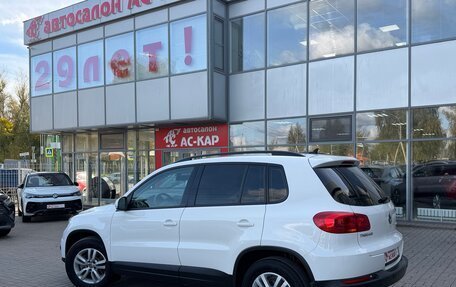 Volkswagen Tiguan I, 2011 год, 1 080 000 рублей, 3 фотография