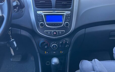 Hyundai Solaris II рестайлинг, 2014 год, 650 000 рублей, 10 фотография