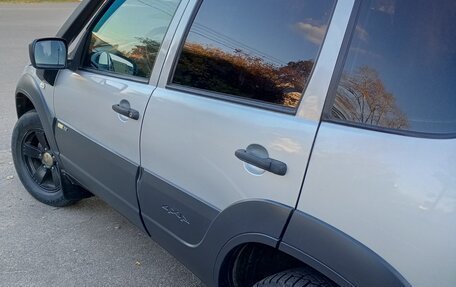 Chevrolet Niva I рестайлинг, 2018 год, 850 000 рублей, 3 фотография