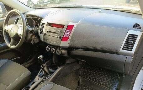 Mitsubishi Outlander III рестайлинг 3, 2011 год, 849 000 рублей, 10 фотография