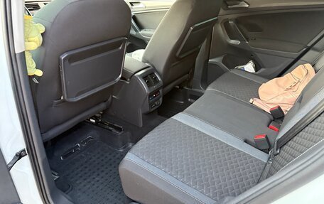 Volkswagen Tiguan II, 2018 год, 1 890 000 рублей, 7 фотография
